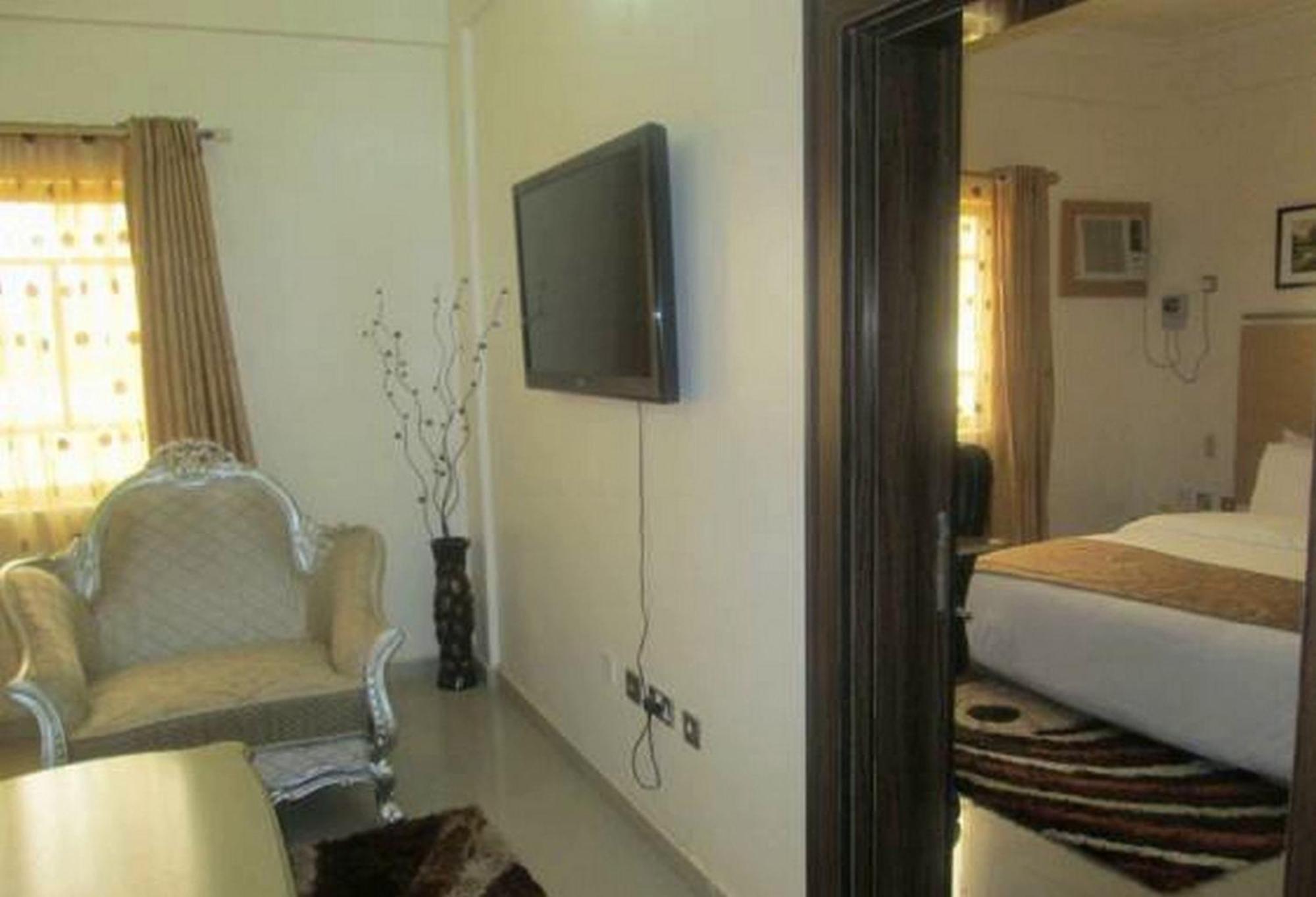 Room In Lodge - Ayalla Hotels And Suites Abuja Exterior photo