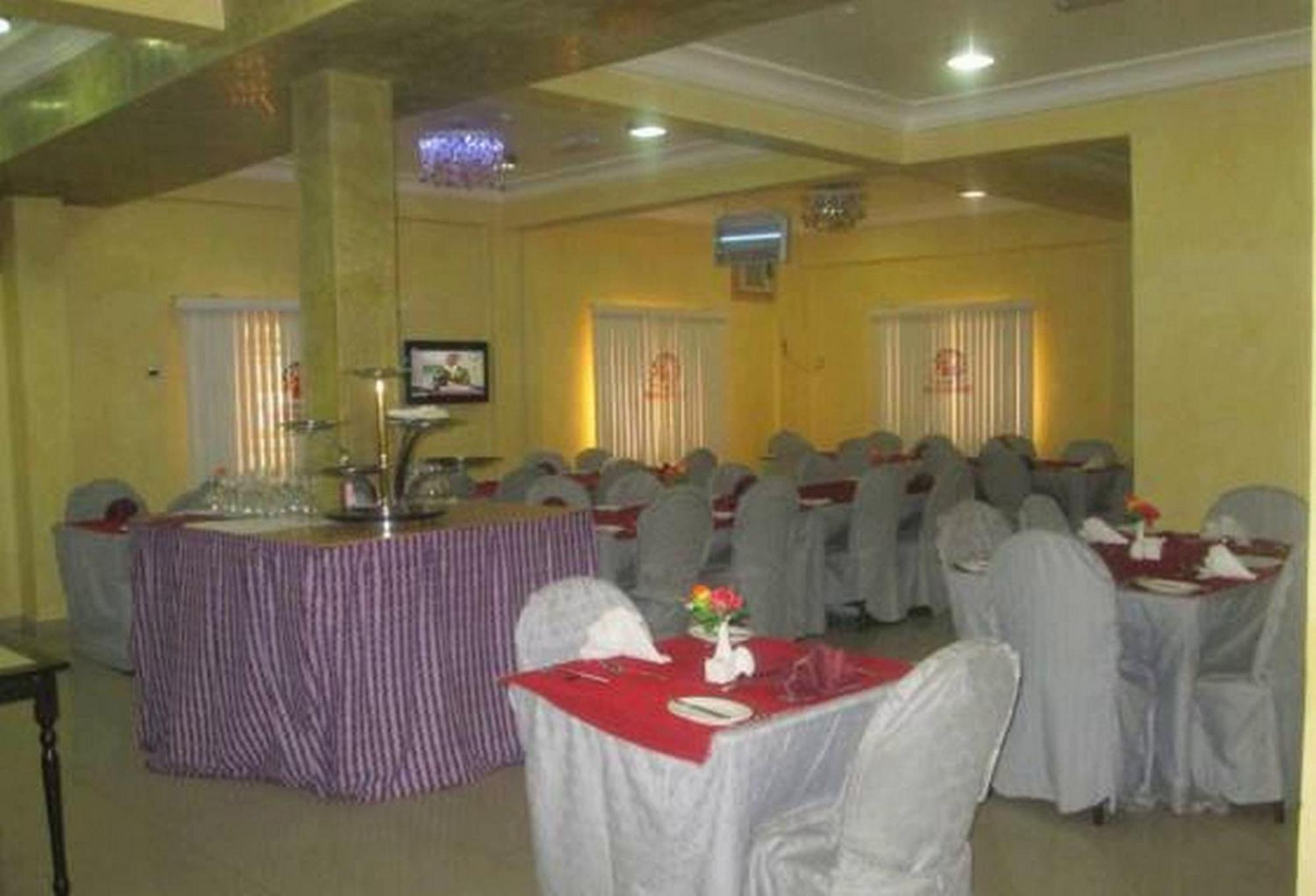 Room In Lodge - Ayalla Hotels And Suites Abuja Exterior photo