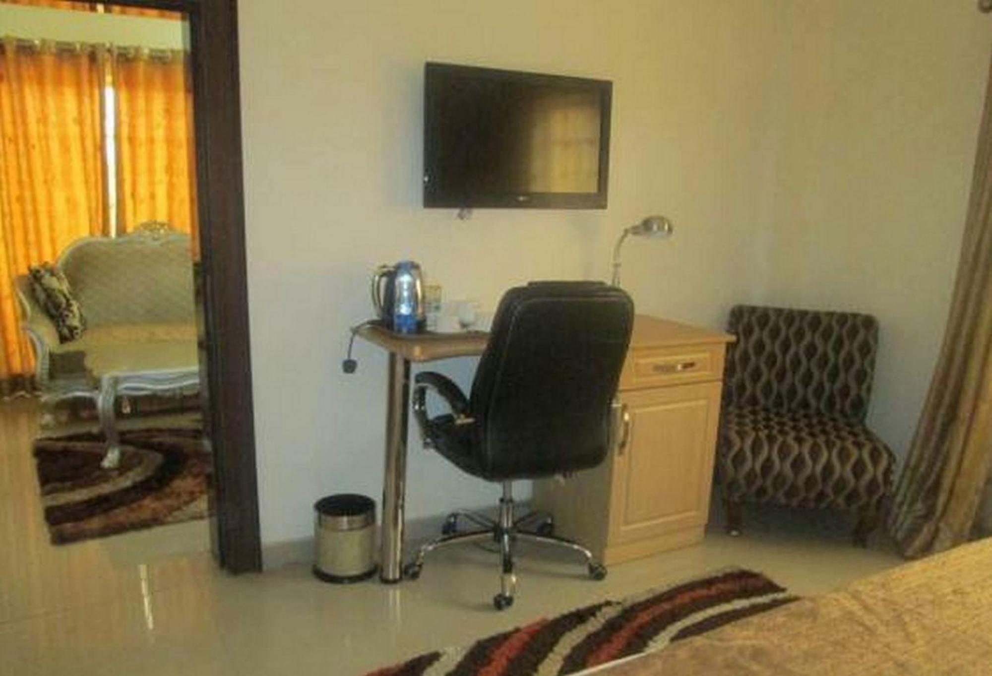 Room In Lodge - Ayalla Hotels And Suites Abuja Exterior photo