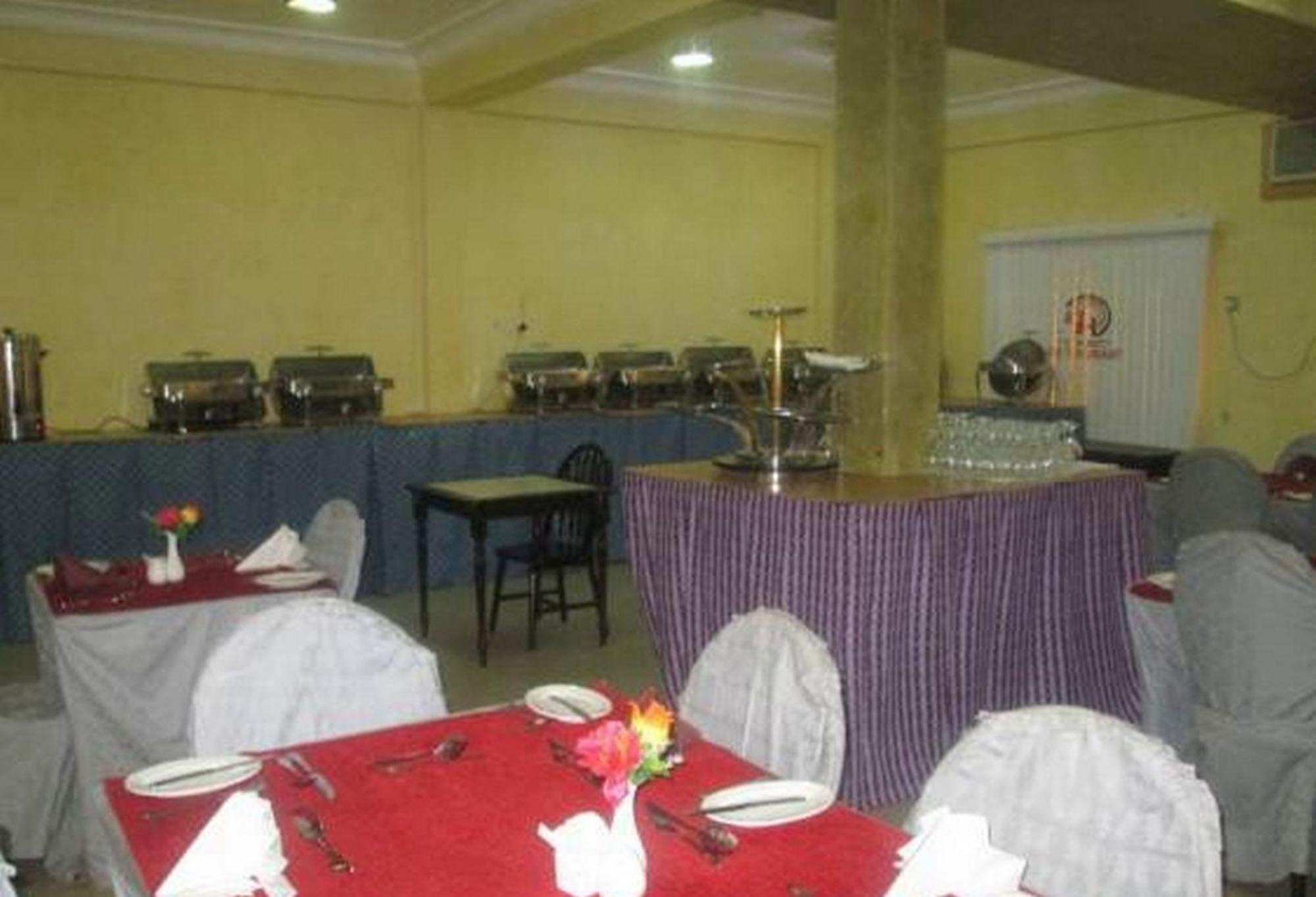 Room In Lodge - Ayalla Hotels And Suites Abuja Exterior photo
