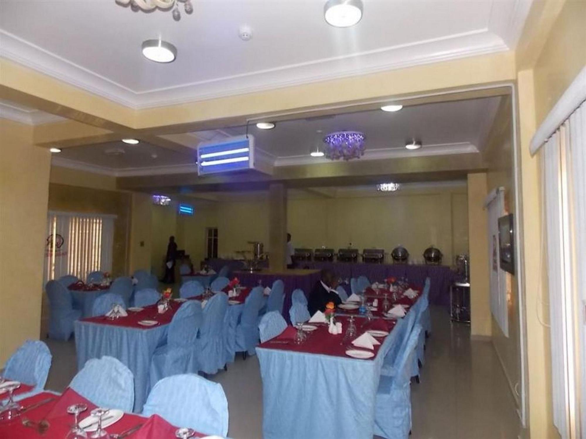 Room In Lodge - Ayalla Hotels And Suites Abuja Exterior photo