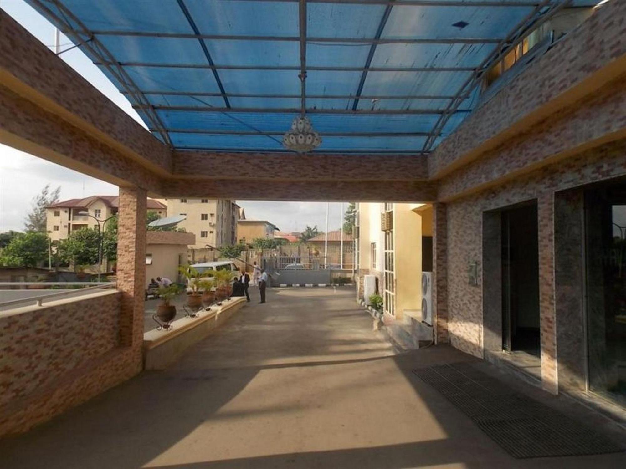 Room In Lodge - Ayalla Hotels And Suites Abuja Exterior photo
