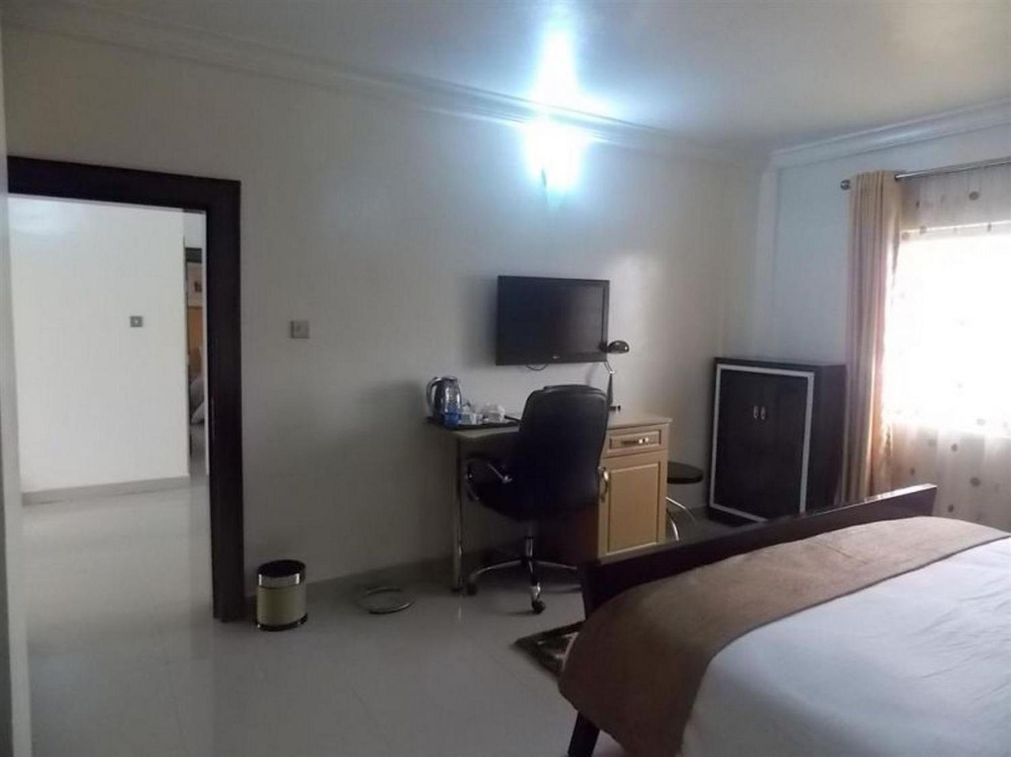 Room In Lodge - Ayalla Hotels And Suites Abuja Exterior photo
